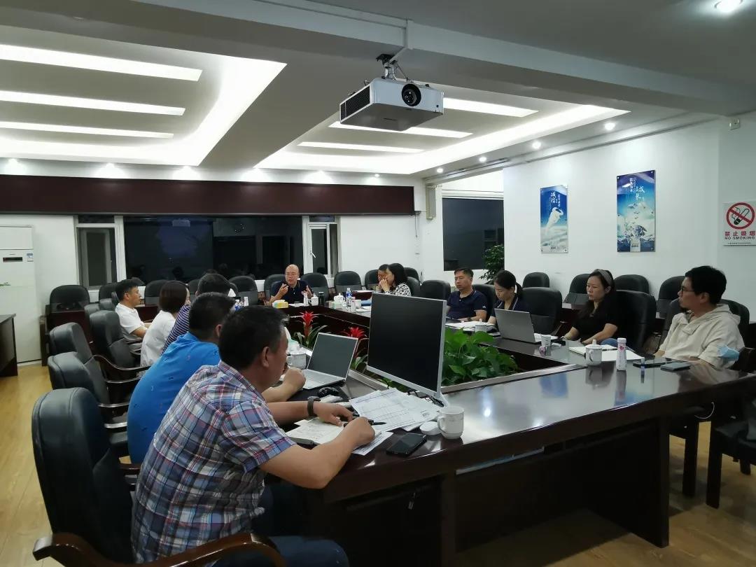 強(qiáng)化集團(tuán)化管理 打造百億級(jí)皇氏——皇氏乳業(yè)集團(tuán)高管團(tuán)隊(duì)赴皇氏來思爾公司調(diào)研、交流、指導(dǎo)