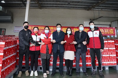 暖冬行動丨皇氏集團捐贈20萬元營養(yǎng)物資與百色人民共渡疫情關(guān)！