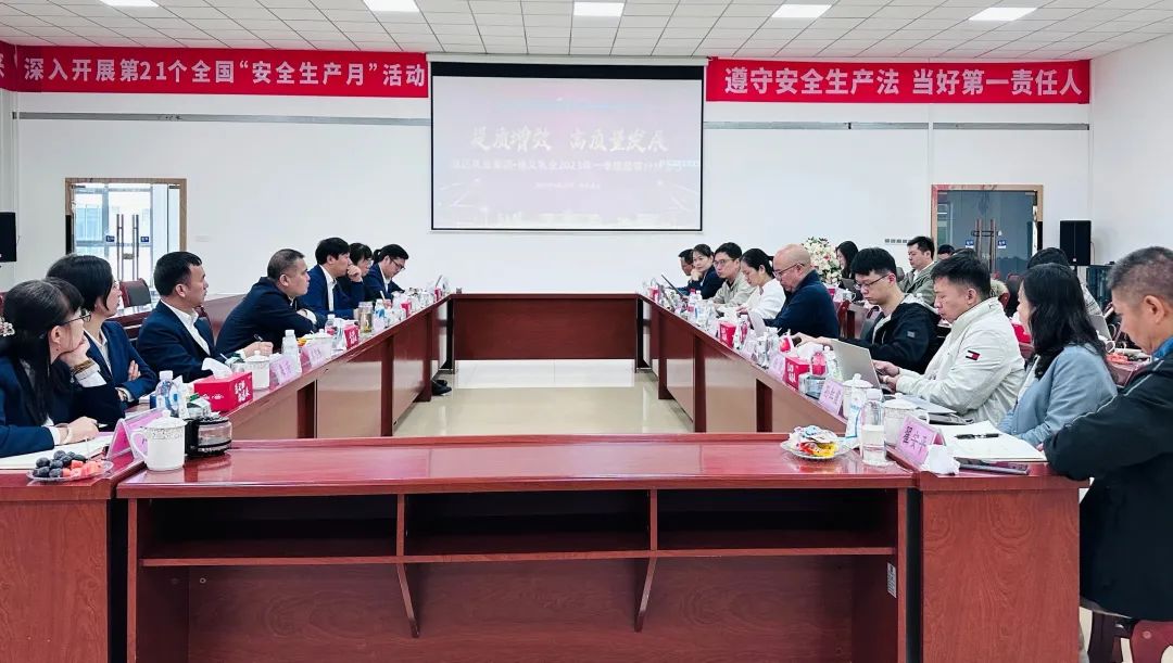 新審視，向大處看，擘畫皇氏遵義乳業(yè)西南市場新藍(lán)圖丨皇氏遵義乳業(yè)“高質(zhì)量發(fā)展”戰(zhàn)略研討會(huì)在遵義召開