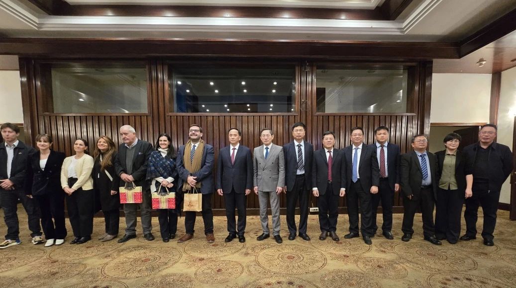 黃嘉棣董事長(zhǎng)隨廣西壯族自治區(qū)政府代表團(tuán)訪問(wèn)烏拉圭，并應(yīng)邀參加相關(guān)活動(dòng)